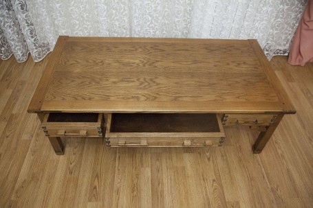 Журнальный столик с тремя ящиками в стиле Greene &amp; Greene