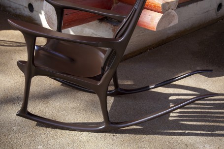 Кресло-качалка с узкой спинкой в стиле Sam Maloof