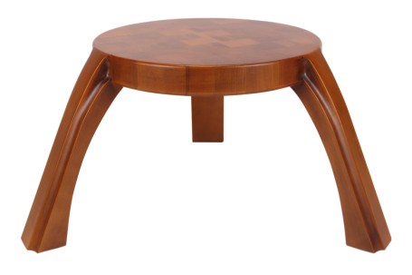 Табуретка на трёх ножках из массива в стиле Sam Maloof