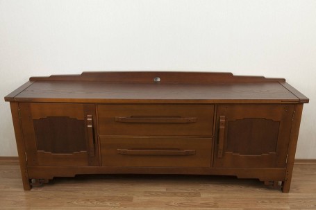 Комод в стиле Greene &amp; Greene с двумя ящиками и дверцами