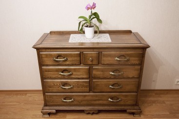 Классический комод с ящиками
