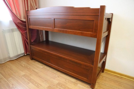 Комод в стиле Greene &amp; Greene из массива бука