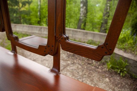 Макияжный столик из массива бука в стиле Greene &amp; Greene