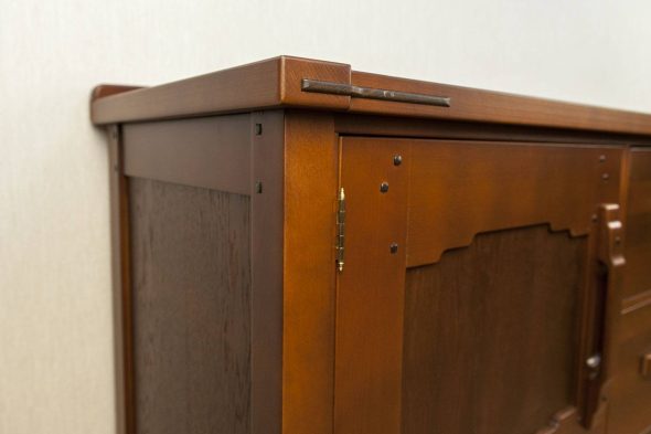 Дизайн угла комода в стиле Greene & Greene