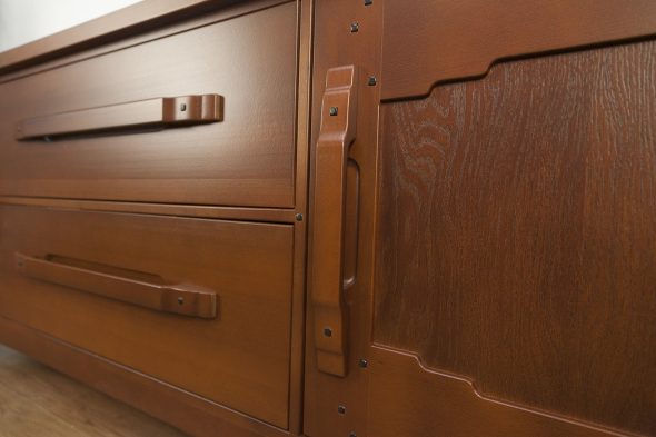 Дверца комода в стиле Greene & Greene