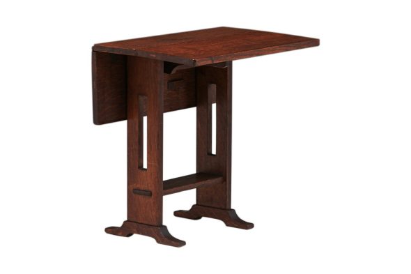 Стол-книга L&JG Stickley на половину сложенный